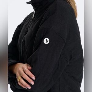 Vuori halo insulated quilted jacket size XS in Black